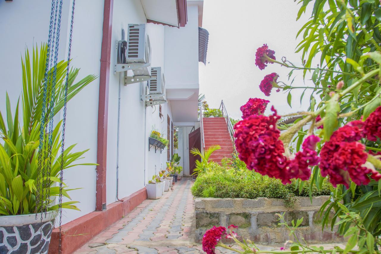Aa Inn Trincomalee Luaran gambar