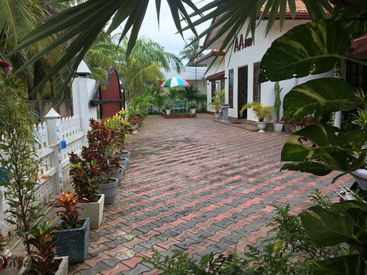 Aa Inn Trincomalee Luaran gambar